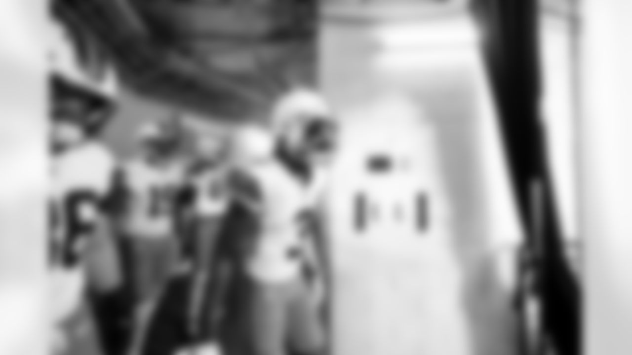 Wide receiver Jerry Jeudy (3), Tight end Blake Whiteheart (86), Wide receiver Cedric Tillman (19), and Tight end Harold Fannin Jr. (44) before a NFL football game between the Cleveland Browns and Las Vegas Raiders on November 23, 2025 at Allegiant Stadium.