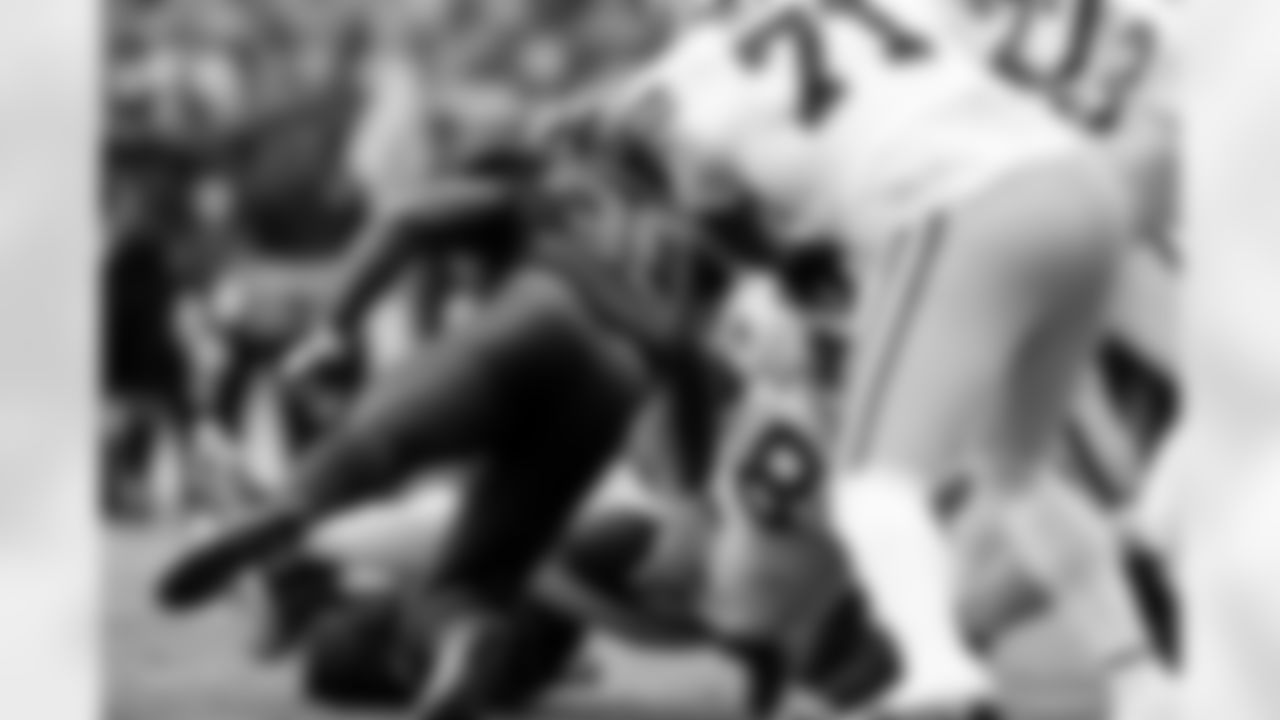 Linebacker Devin Bush (30) during a NFL football game between the Green Bay Packers and Cleveland Browns on September 21, 2025 at Huntington Bank Field. The Browns won 13-10.