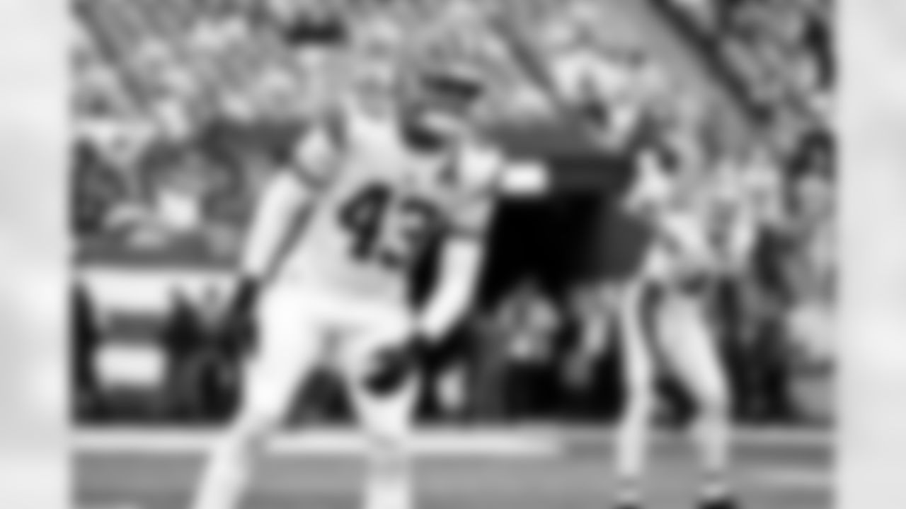 Linebacker Mohamoud Diabate (43) before a NFL football game between the Cleveland Browns and New York Jets on November 9, 2025 at MetLife Stadium.