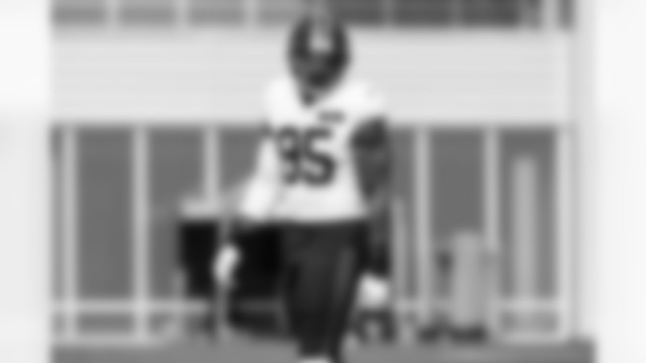 Defensive end Myles Garrett (95) during practice at CrossCountry Mortgage Campus on October 15, 2025.
