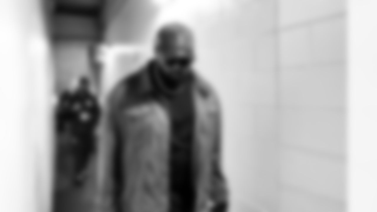 Defensive tackle Maurice Hurst II (97) before a NFL football game between the Cleveland Browns and Chicago Bears on December 14, 2025 at Soldier Field.