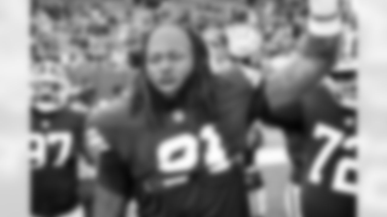 Defensive end Alex Wright (91) before a NFL football game between the Buffalo Bills and Cleveland Browns on December 21, 2025 at Huntington Bank Field.