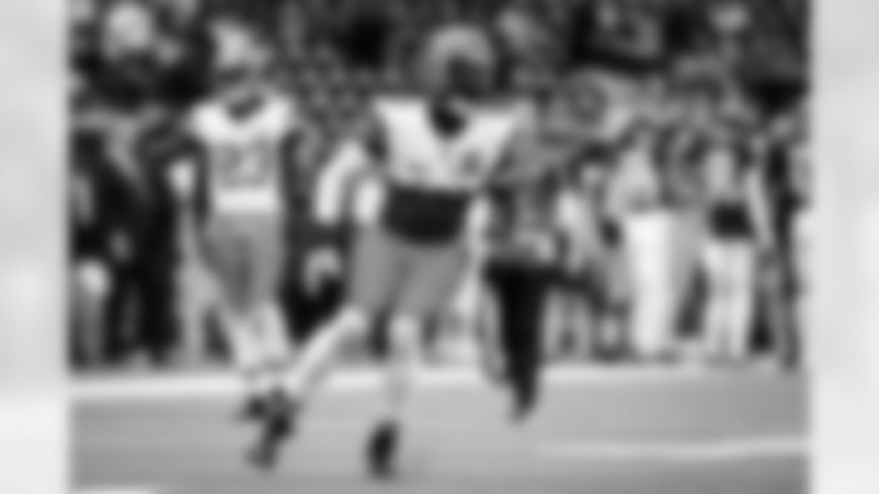 Tight end David Njoku (85) before a NFL Wild Card playoff football game between the Cleveland Browns and Houston Texans on January 13, 2024 at NRG Stadium.