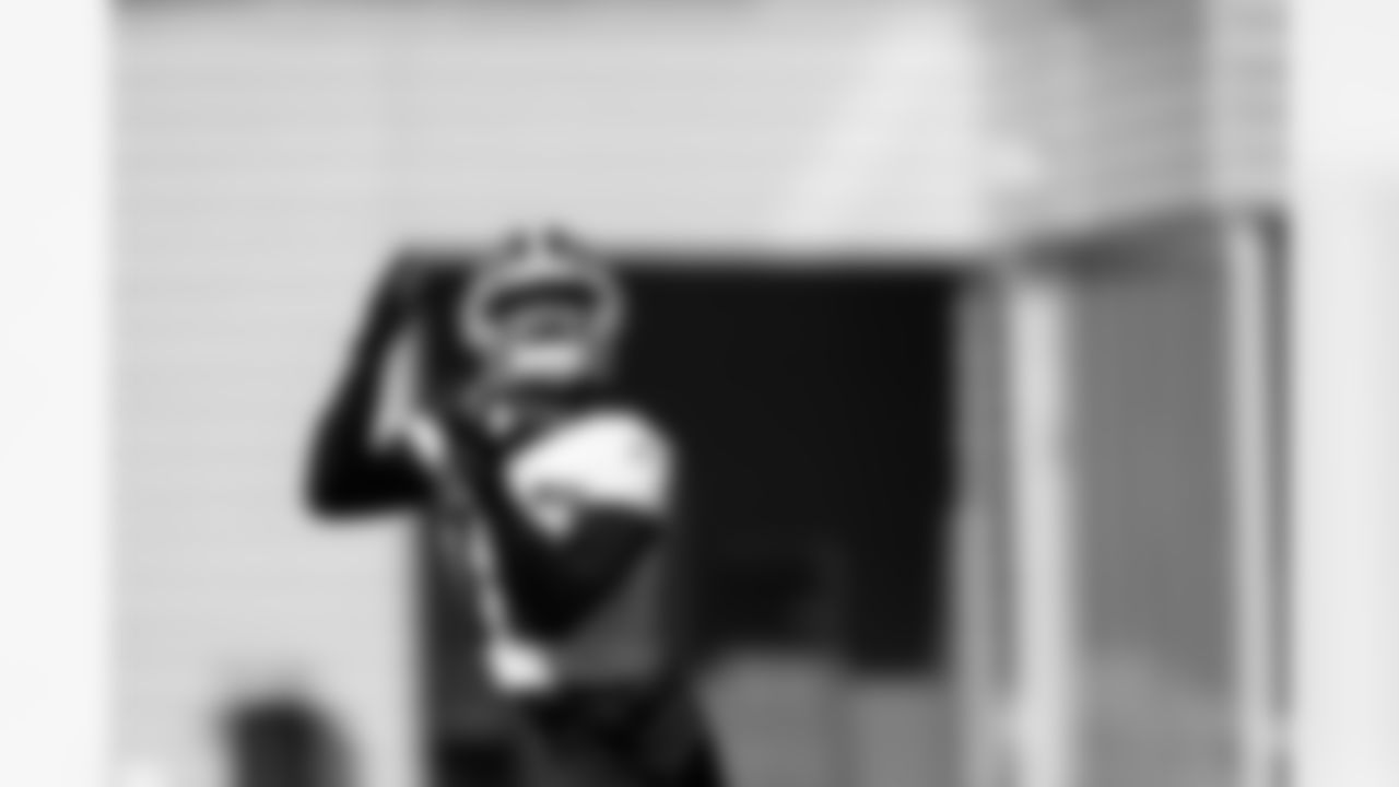 Wide receiver Isaiah Bond (16) during practice at CrossCountry Mortgage Campus on October 9, 2025.