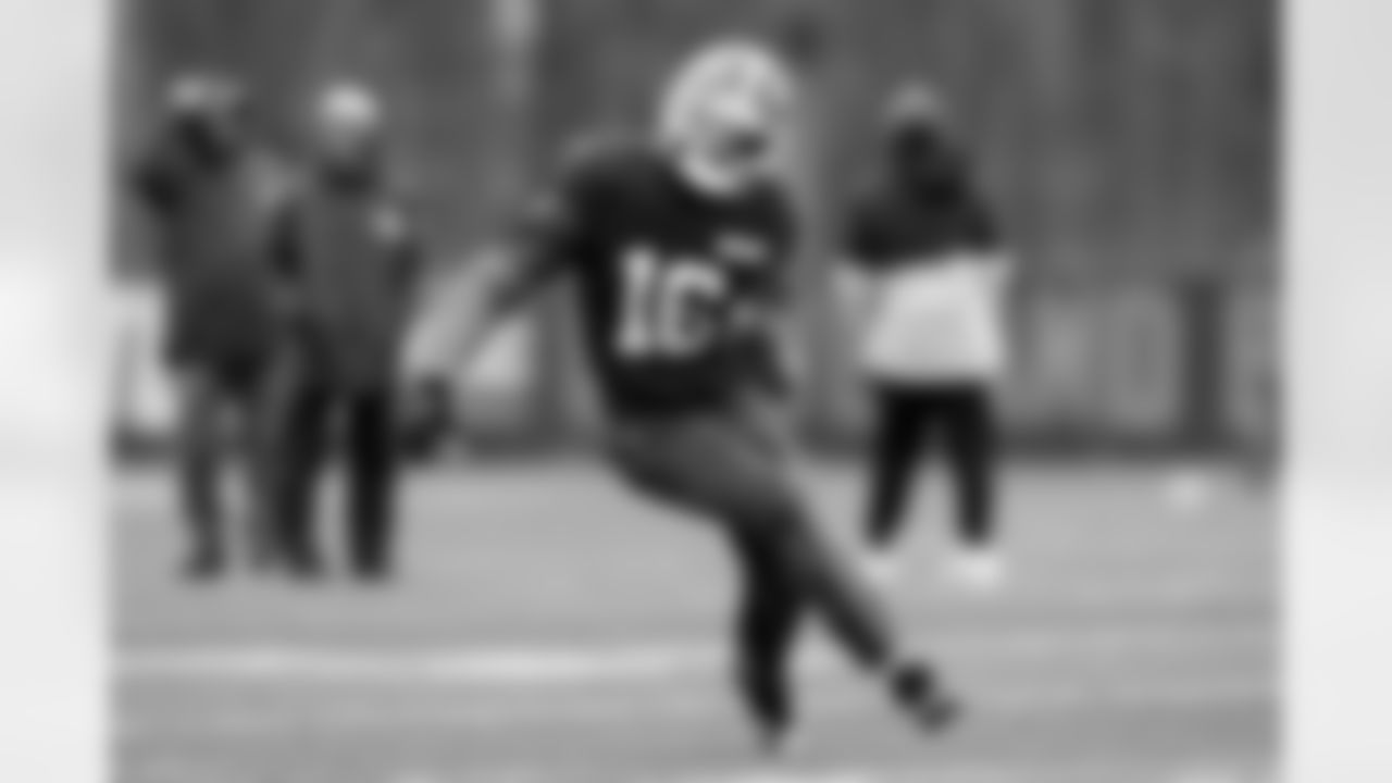 Wide receiver Isaiah Bond (16) during practice at CrossCountry Mortgage Campus on November 26, 2025.