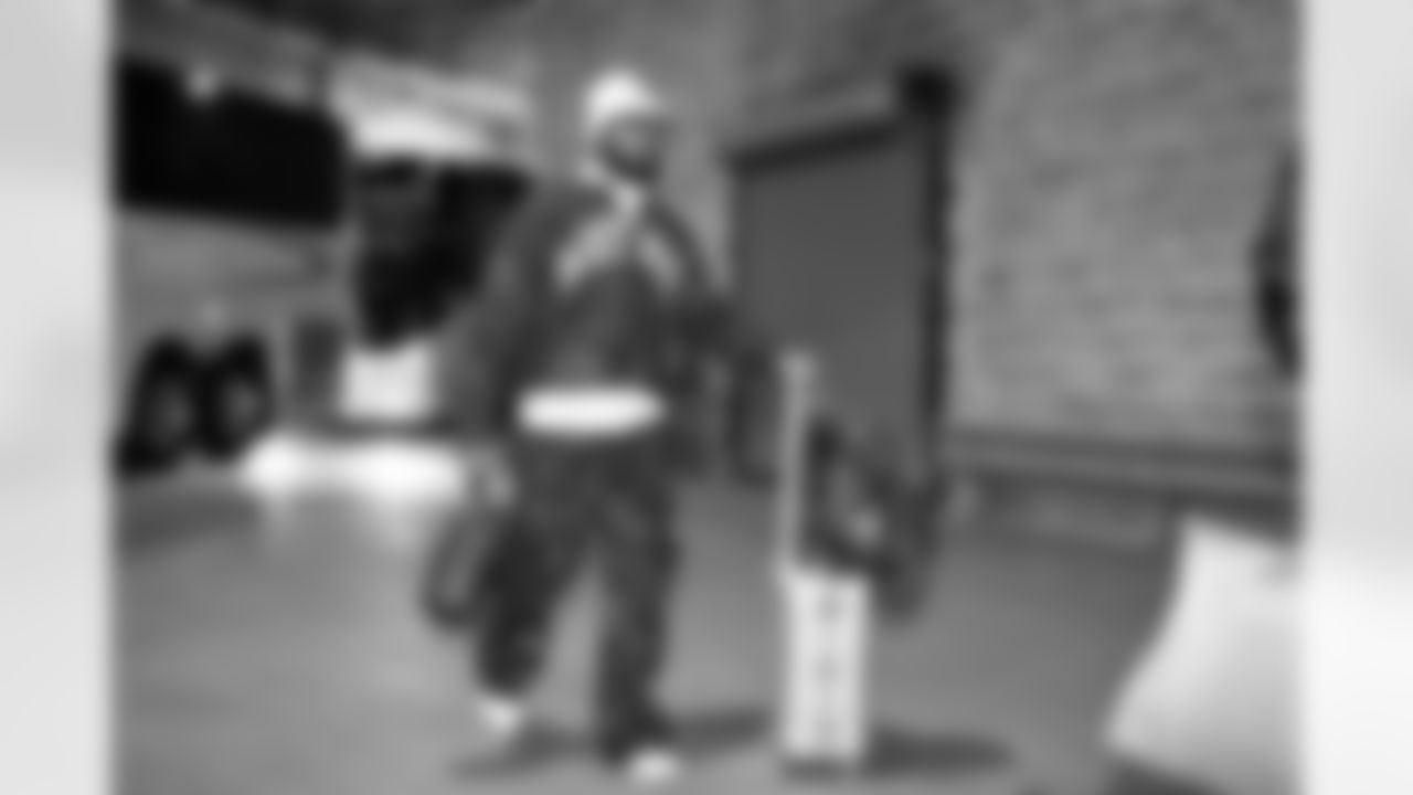 Running back Trayveon Williams (38) before a NFL football game between the Cleveland Browns and Chicago Bears on December 14, 2025 at Soldier Field.