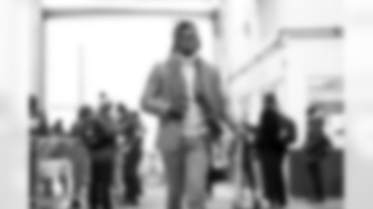 Tight end David Njoku (85) before a NFL football game between the Cleveland Browns and Cincinnati Bengals on January 4, 2026 at Paycor Stadium.