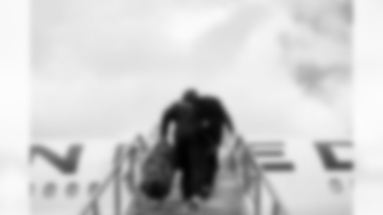 Travel to Las Vegas on November 22, 2025.