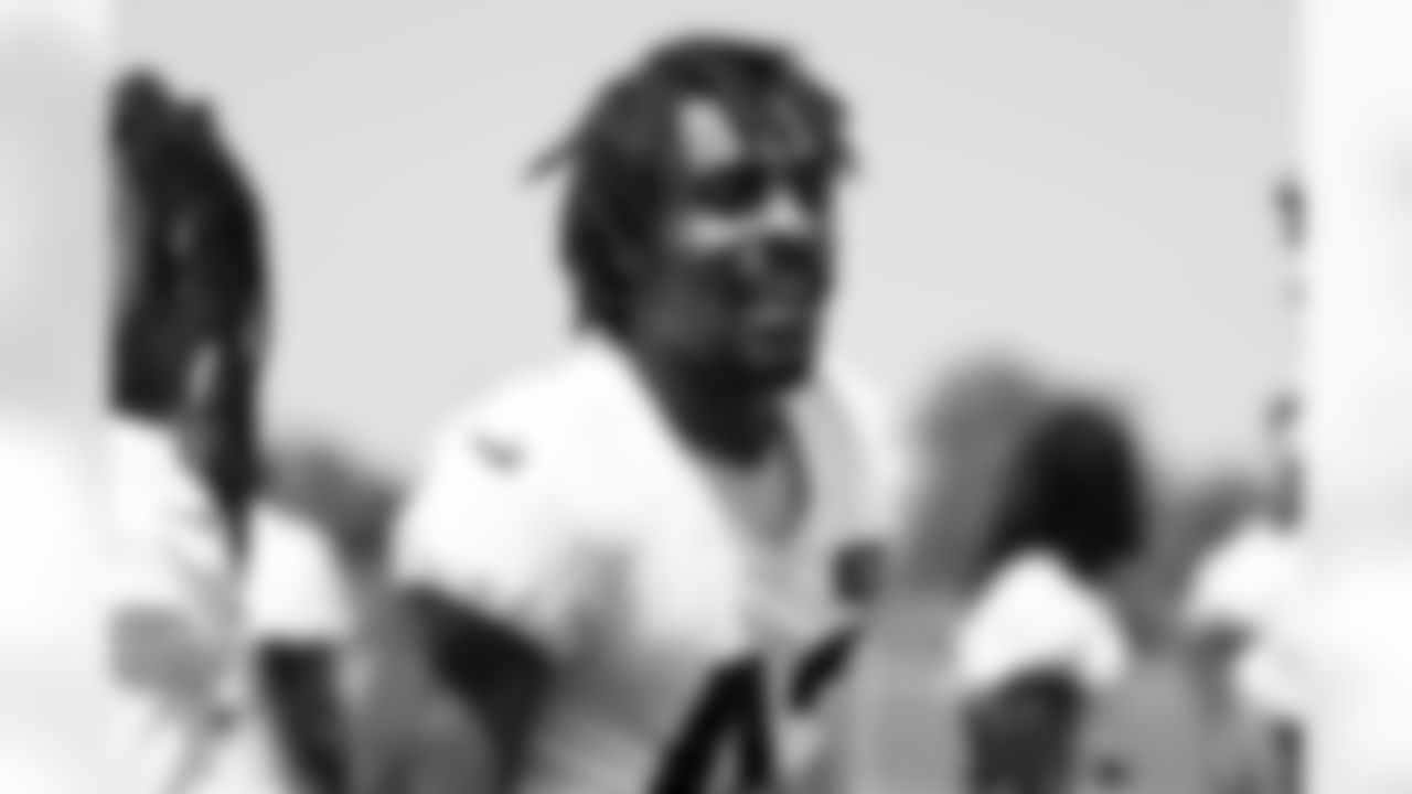 Linebacker Mohamoud Diabate (43) during the second day of mandatory minicamp at CrossCountry Mortgage Campus on June 11, 2025.