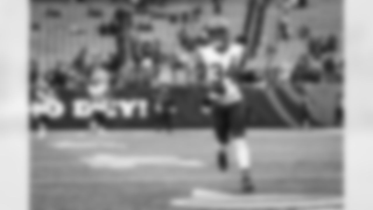 Running back Jerome Ford (34) before a NFL football game between the Cleveland Browns and Cincinnati Bengals on January 7, 2024 at Paycor Stadium.
