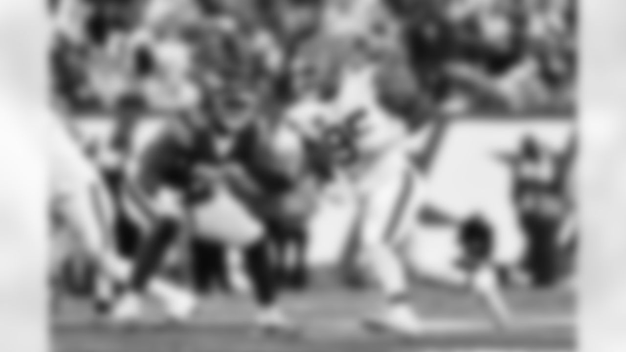 Defensive end Myles Garrett (95) during a NFL football game between the Cleveland Browns and New York Jets on November 9, 2025 at MetLife Stadium.