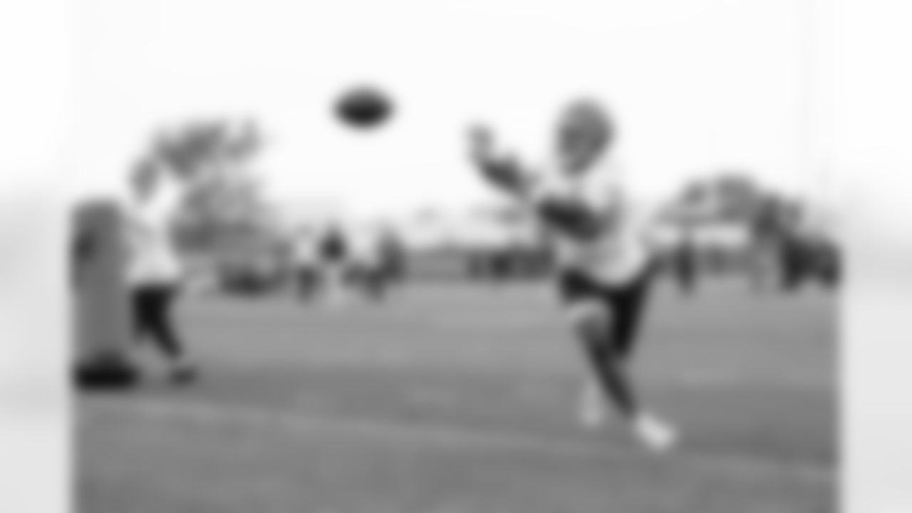 Linebacker Easton Mascarenas-Arnold (42) during the first day of OTAs at CrossCountry Mortgage Campus on May 27, 2025.