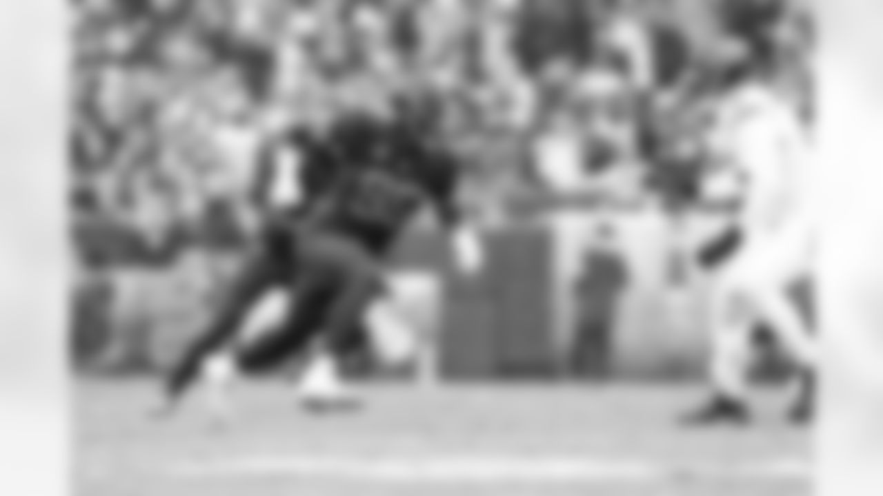 Defensive end Myles Garrett (95) during a NFL football game between the Tennessee Titans and Cleveland Browns on December 7, 2025 at Huntington Bank Field.