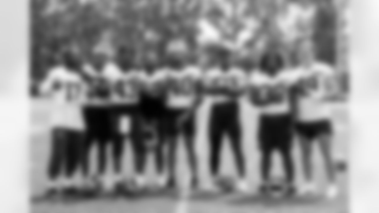 The linebackers during the third day of mandatory minicamp at CrossCountry Mortgage Campus on June 12, 2025.