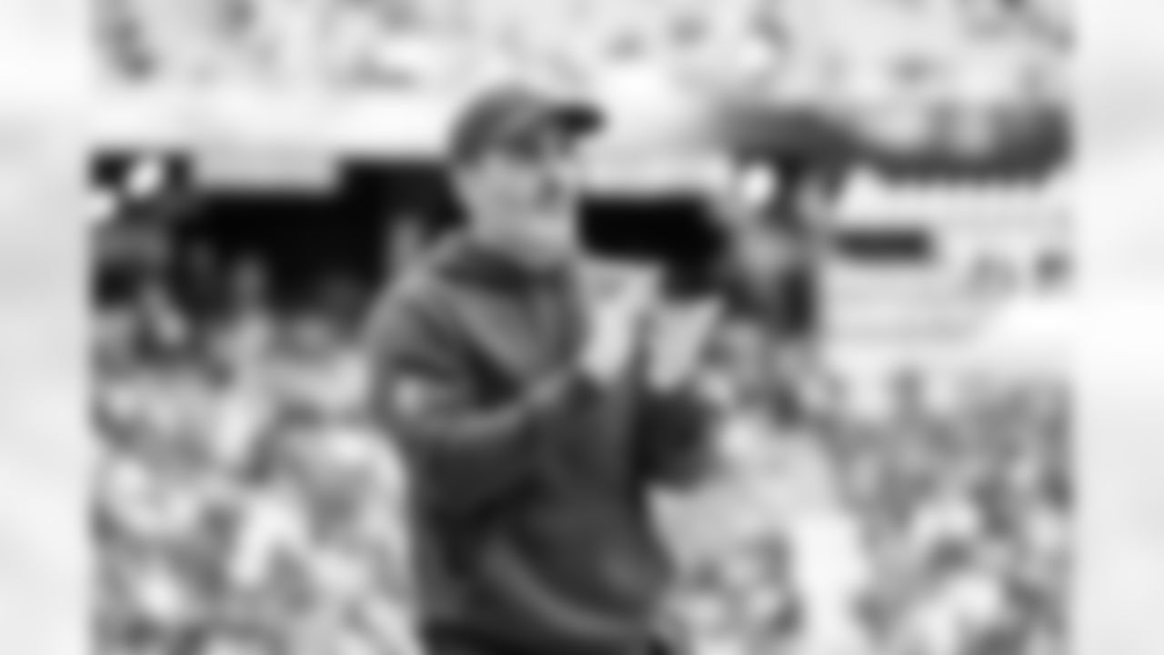 Head Coach Kevin Stefanski before a NFL football game between the Cleveland Browns and Las Vegas Raiders on November 23, 2025 at Allegiant Stadium.