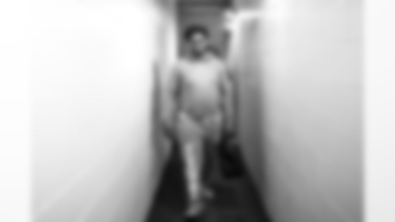 Offensive tackle KT Leveston (72) before a NFL football game between the Cleveland Browns and Chicago Bears on December 14, 2025 at Soldier Field.