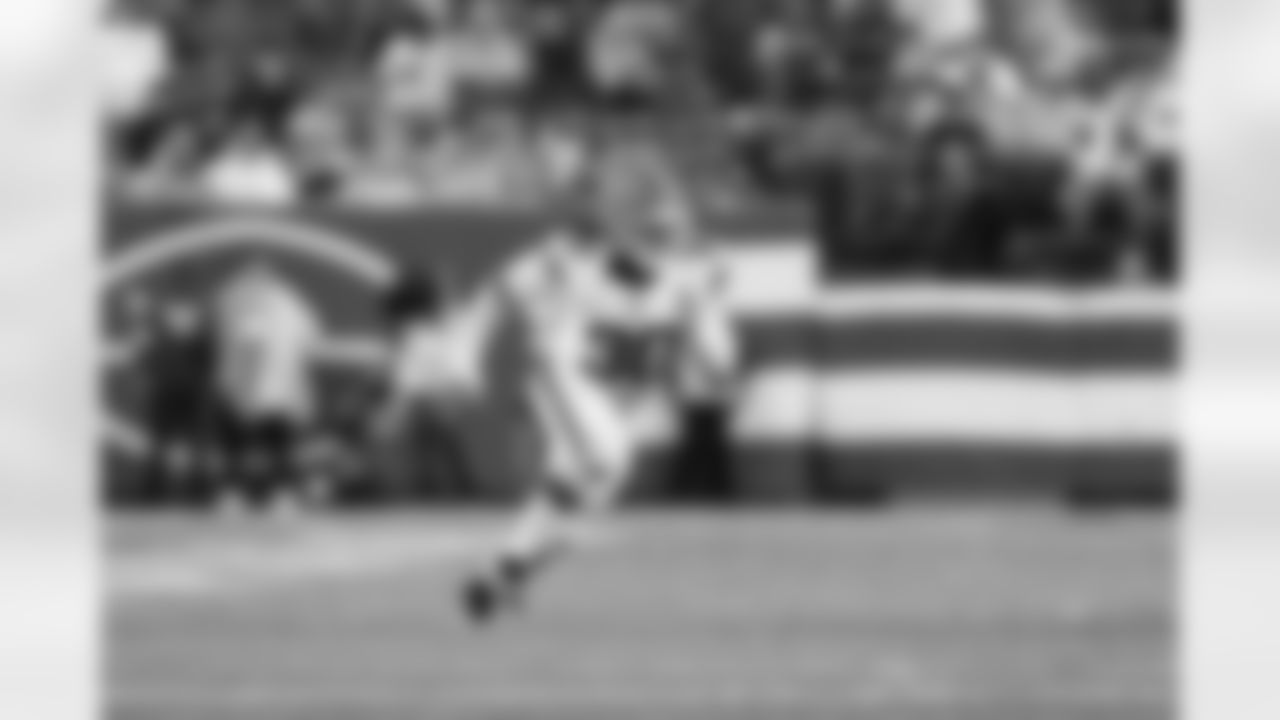 Linebacker Devin Bush (30) during a NFL football game between the Cleveland Browns and New York Jets on November 9, 2025 at MetLife Stadium. The Browns lost 20-27.