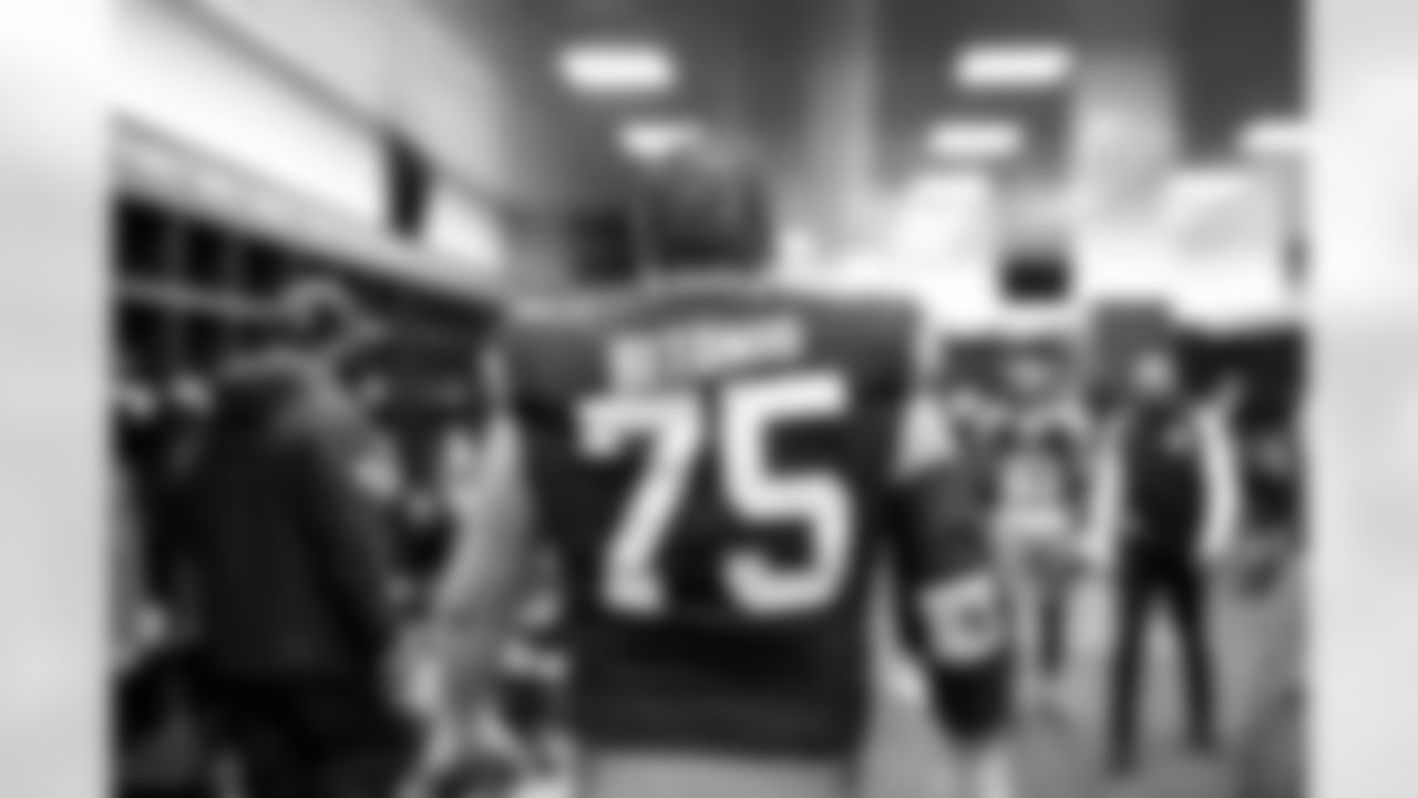 The Browns celebrate after a NFL football game between the Pittsburgh Steelers and Cleveland Browns on December 28, 2025 at Huntington Bank Field.