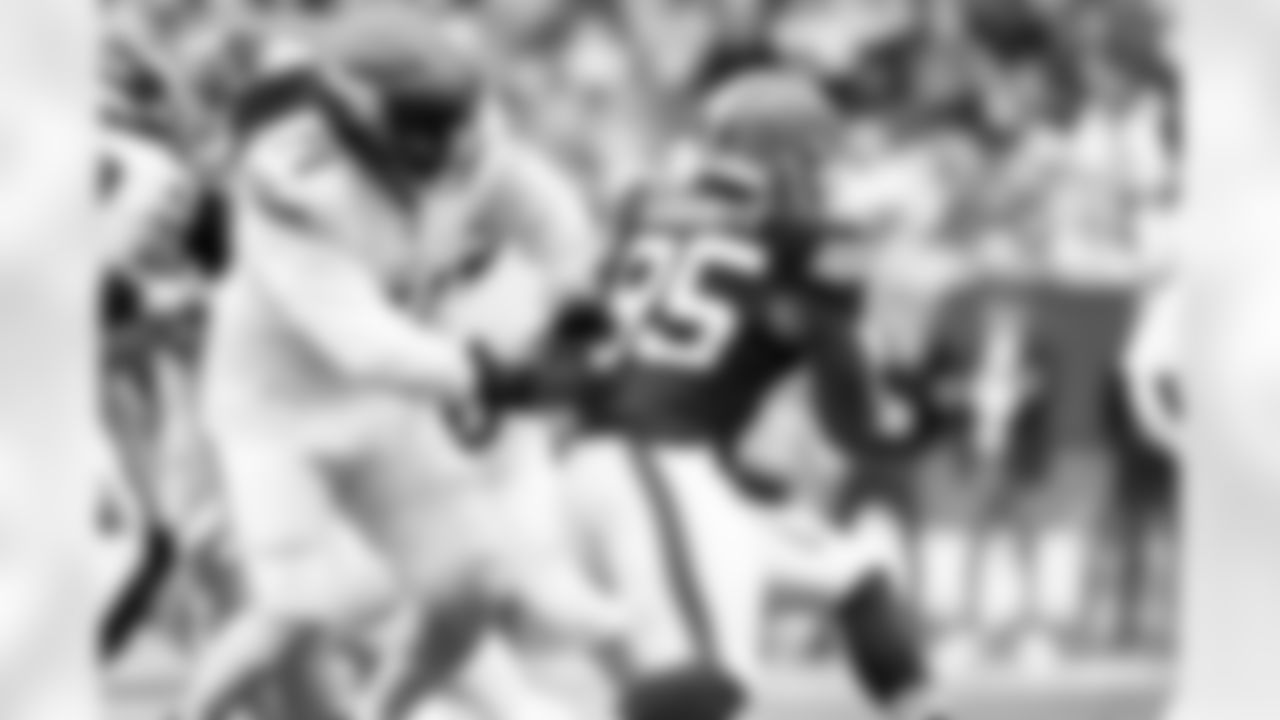 Defensive end Myles Garrett (95) during a NFL football game between the Minnesota Vikings and Cleveland Browns on October 5, 2025 at Tottenham Hotspur Stadium.