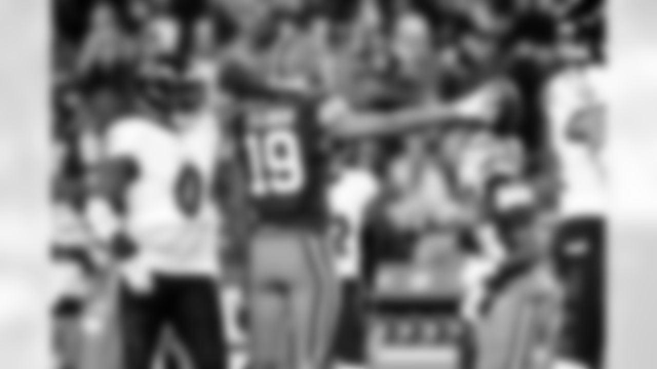 Wide receiver Cedric Tillman (19) during a NFL football game between the Baltimore Ravens and Cleveland Browns on November 16, 2025 at Huntington Bank Field.