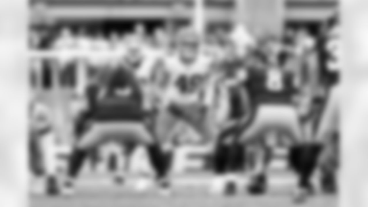 Linebacker Carson Schwesinger (49) during a NFL football game between the Cleveland Browns and Pittsburgh Steelers on October 12, 2025 at Acrisure Stadium.