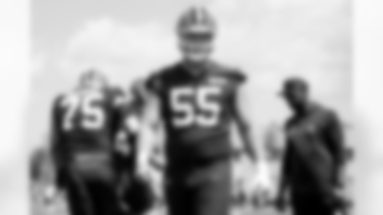 Center Ethan Pocic (55) during the first day of mandatory minicamp at CrossCountry Mortgage Campus on June 10, 2025.