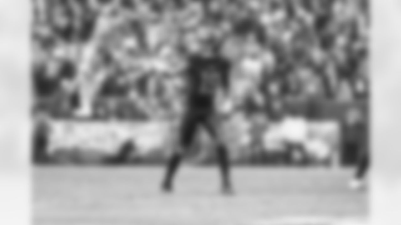 Wide receiver Cedric Tillman (19) during a NFL football game between the Tennessee Titans and Cleveland Browns on December 7, 2025 at Huntington Bank Field.