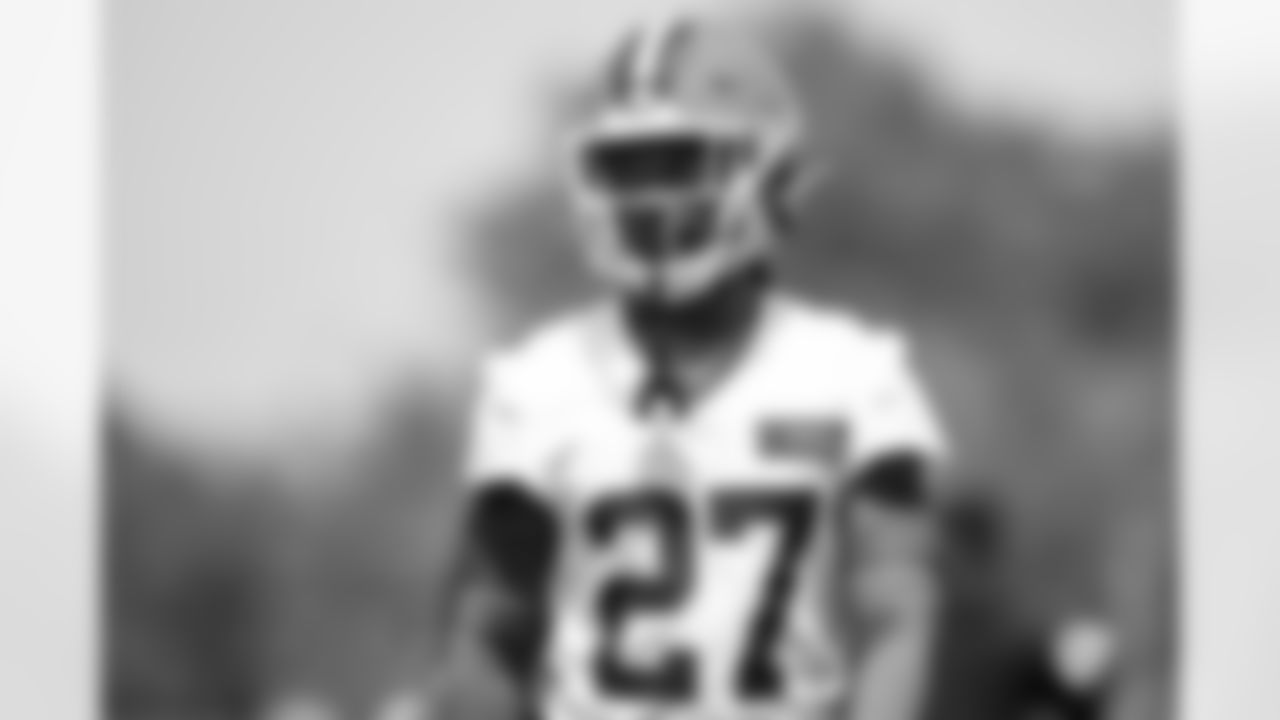 Cornerback LaMareon James (27) during the second day of mandatory minicamp at CrossCountry Mortgage Campus on June 11, 2025.