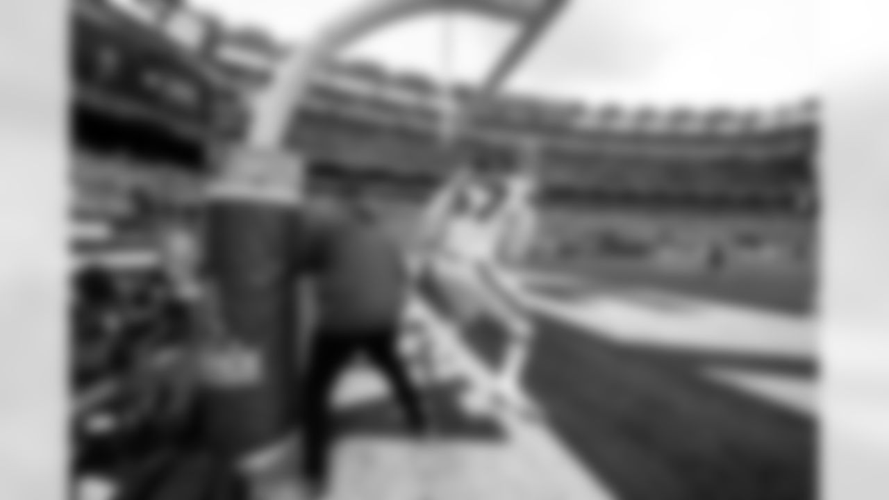 Defensive end Isaiah McGuire (57) before a NFL football game between the Cleveland Browns and New York Jets on November 9, 2025 at MetLife Stadium.