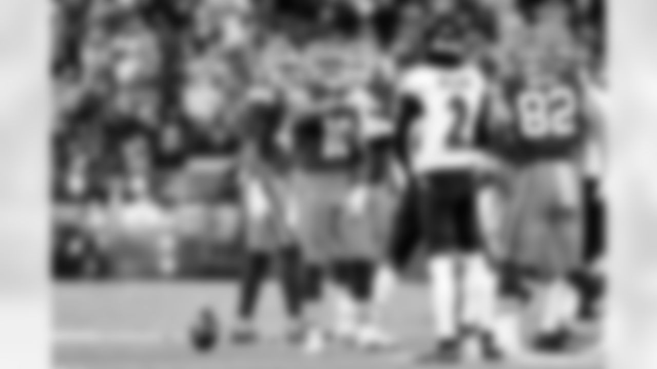 Running back Quinshon Judkins (10) during a NFL football game between the Baltimore Ravens and Cleveland Browns on November 16, 2025 at Huntington Bank Field.