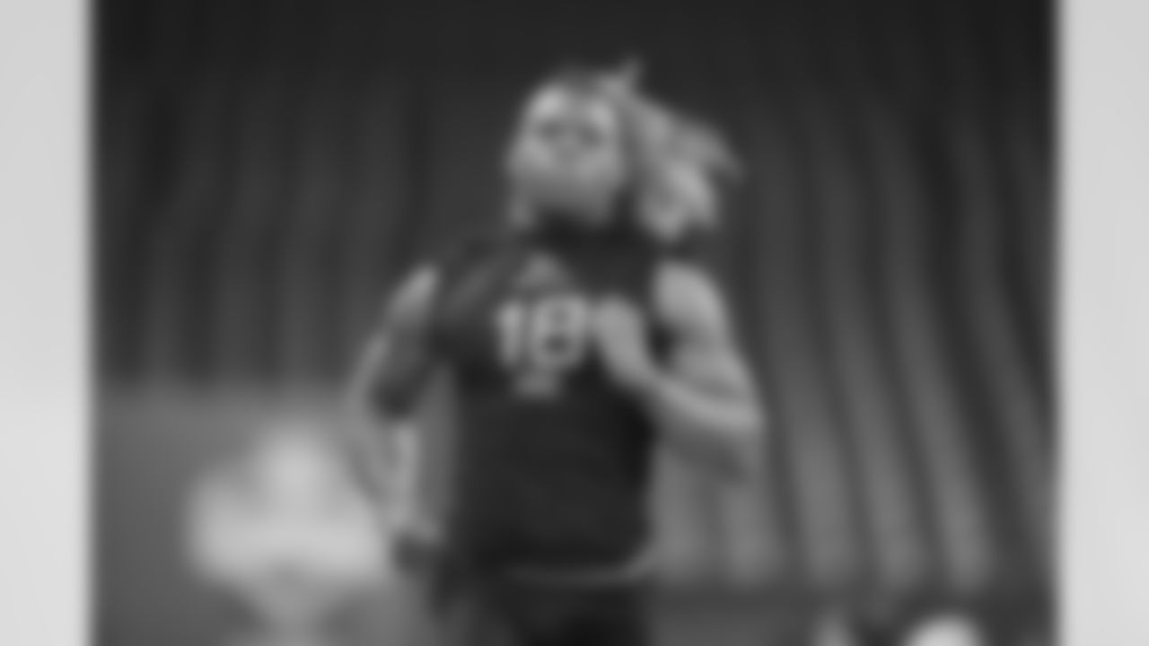 Ohio State running back Quinshon Judkins runs the 40-yard dash at the NFL football scouting combine in Indianapolis, Saturday, March 1, 2025. (AP Photo/Michael Conroy)