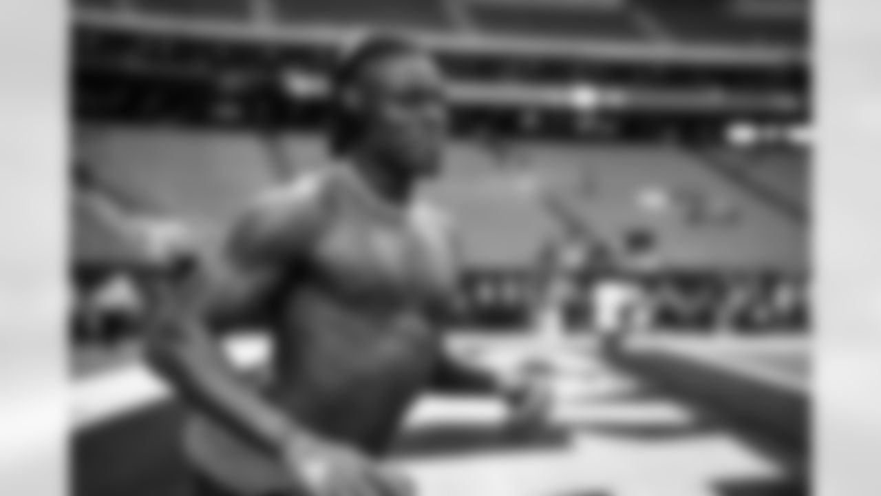 Tight end David Njoku (85) before a NFL Wild Card playoff football game between the Cleveland Browns and Houston Texans on January 13, 2024 at NRG Stadium.
