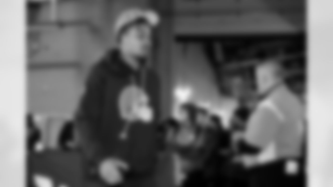 Wide receiver Cedric Tillman (19) before a NFL football game between the Cleveland Browns and New York Jets on November 9, 2025 at MetLife Stadium.