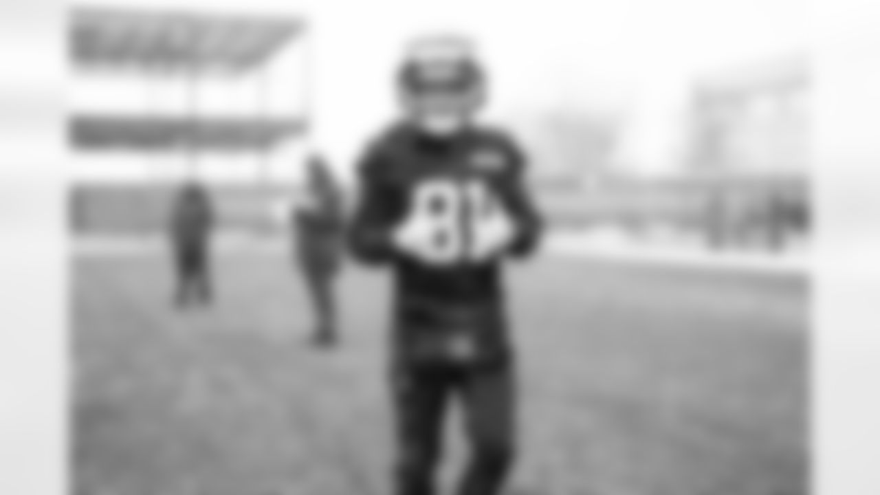 Wide receiver Luke Floriea (81) during practice at CrossCountry Mortgage Campus on November 28, 2025.