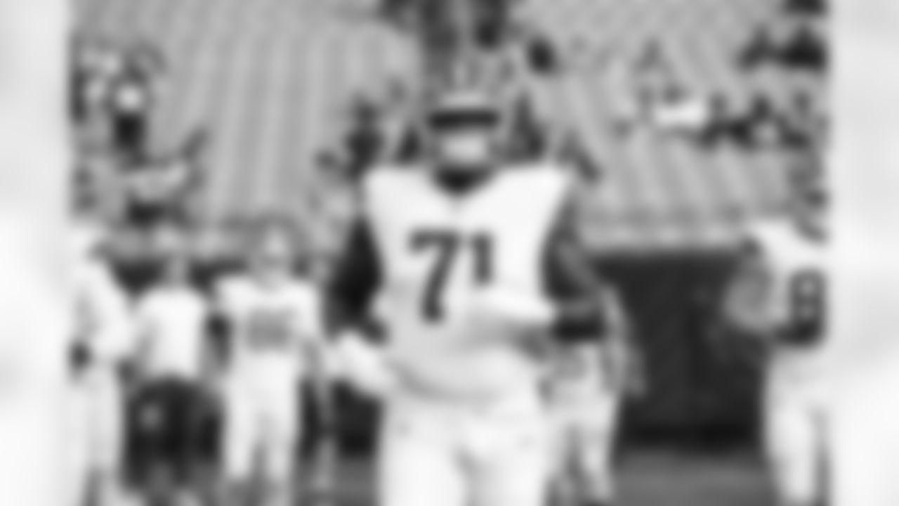 Offensive tackle Cornelius Lucas (71) before a preseason NFL football game between the Cleveland Browns and Carolina Panthers on August 8, 2025 at Bank of America Stadium.