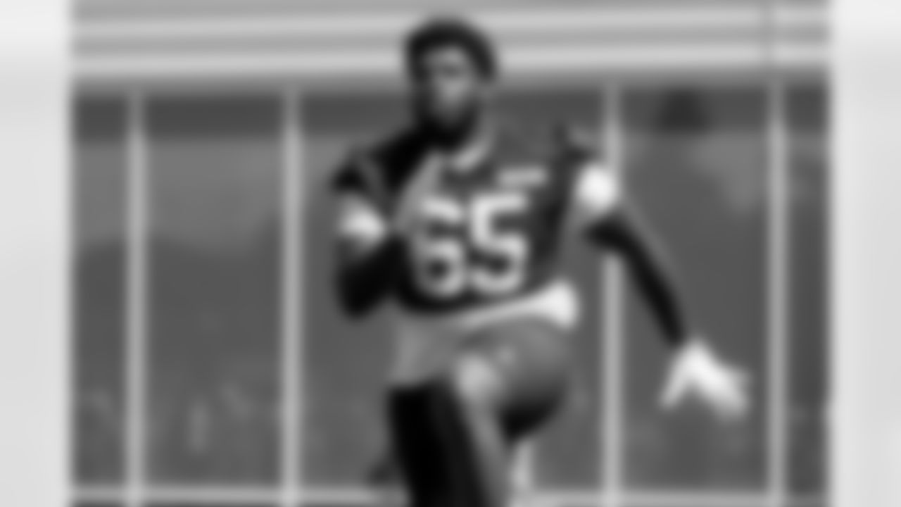 Offensive guard Dartanyan Tinsley (65)