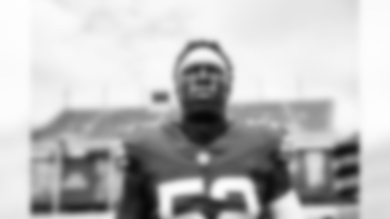 Defensive end K.J. Henry (52) before a preseason NFL football game between the Cleveland Browns and Philadelphia Eagles on August 16, 2025 at Lincoln Financial Field.