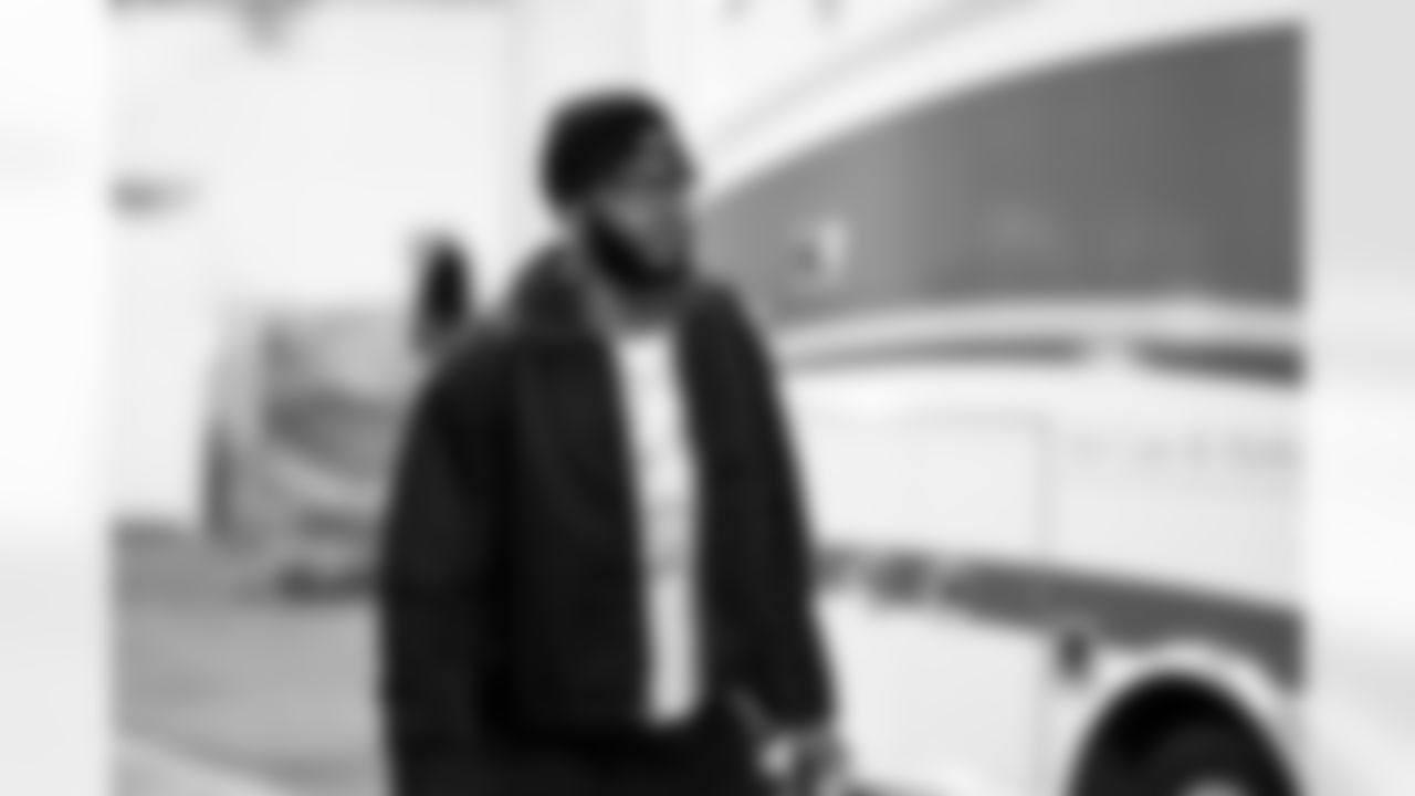 Running back Raheim Sanders (35) before a NFL football game between the Cleveland Browns and Cincinnati Bengals on January 4, 2026 at Paycor Stadium.