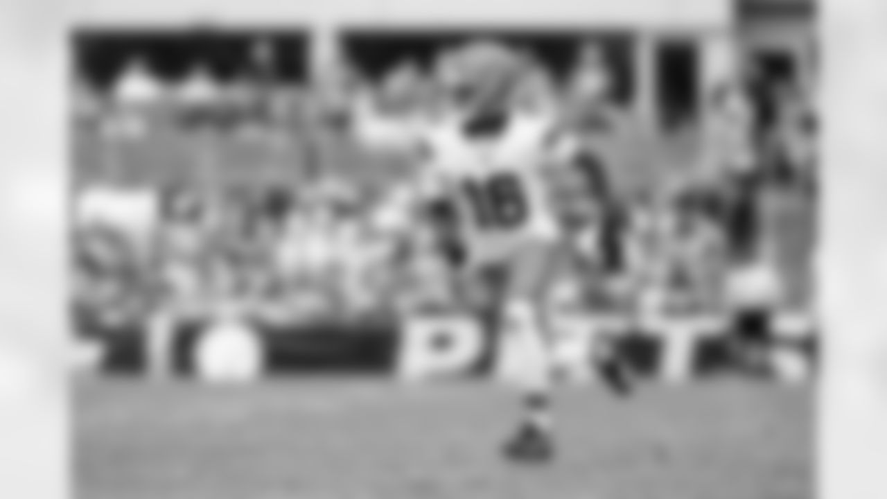 Wide receiver Isaiah Bond (16) during a NFL football game between the Cleveland Browns and Pittsburgh Steelers on October 12, 2025 at Acrisure Stadium.