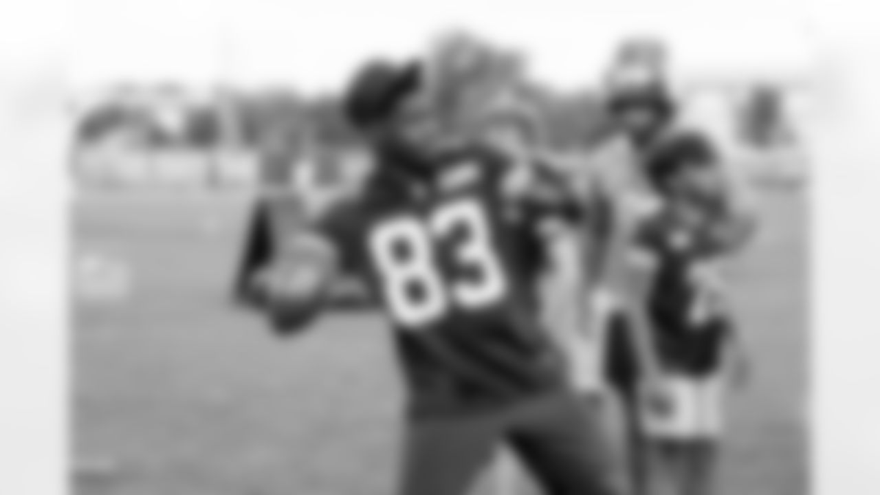 Wide receiver Kisean Johnson (83)