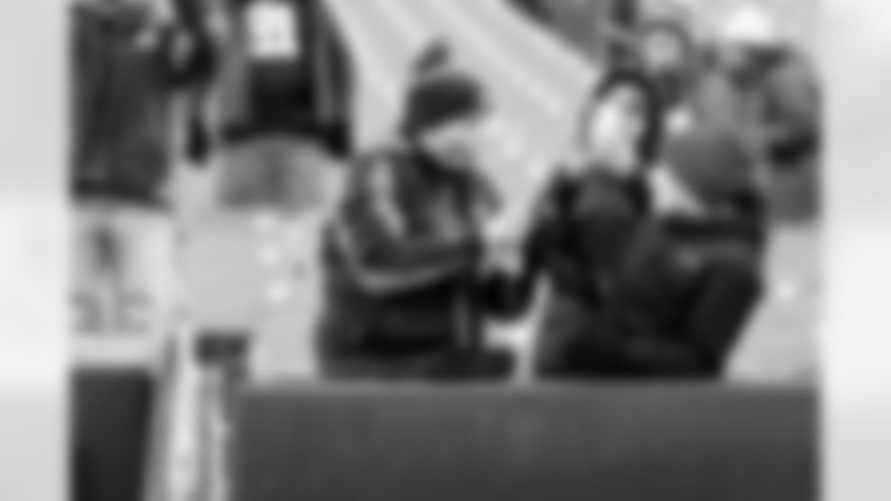 A fan before a NFL football game between the San Francisco 49ers and Cleveland Browns on November 30, 2025 at Huntington Bank Field.