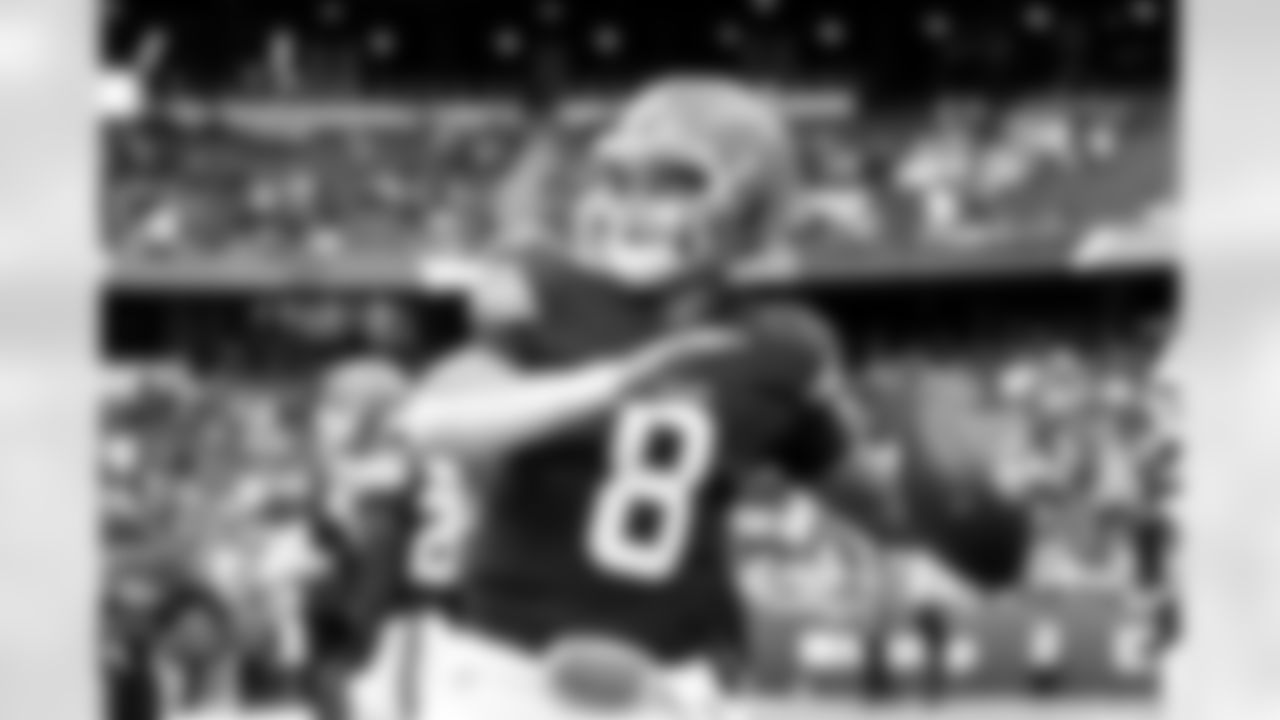 Quarterback Dillon Gabriel (8) before a NFL football game between the Minnesota Vikings and Cleveland Browns on October 5, 2025 at Tottenham Hotspur Stadium.