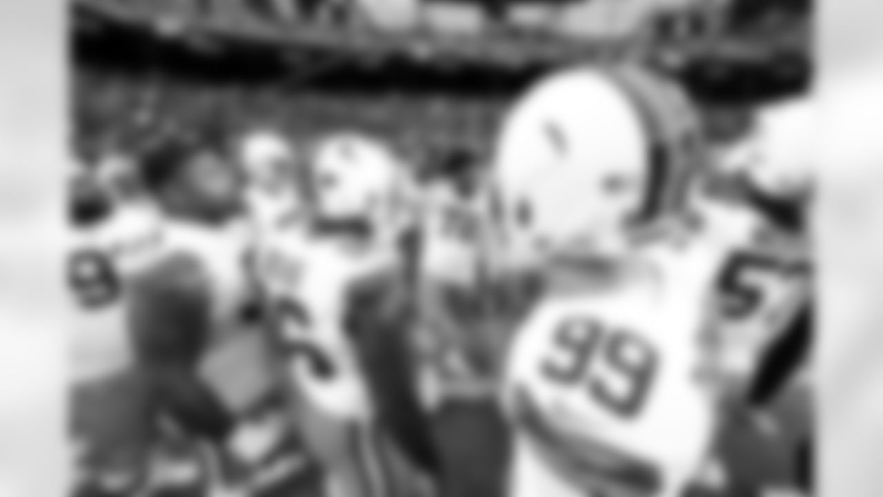 Offensive tackle KT Leveston (72) before a NFL football game between the Cleveland Browns and Las Vegas Raiders on November 23, 2025 at Allegiant Stadium.