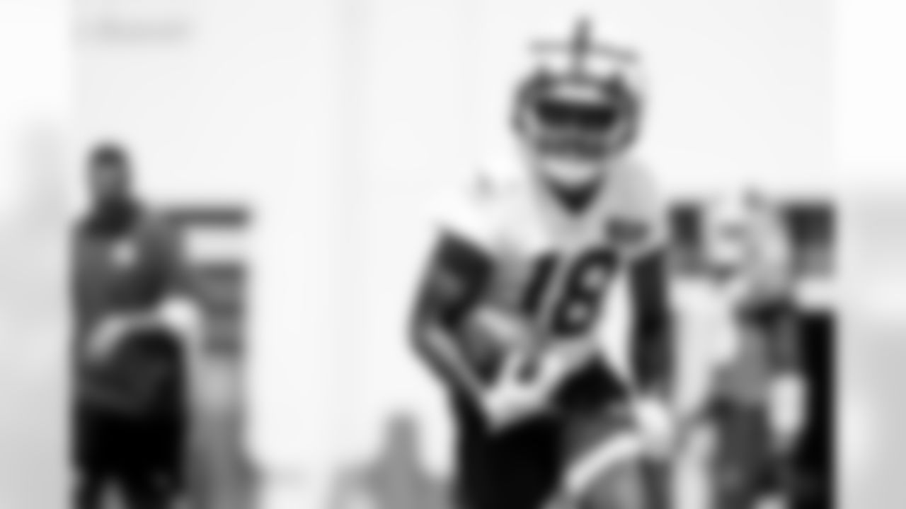 Wide receiver David Bell (18)