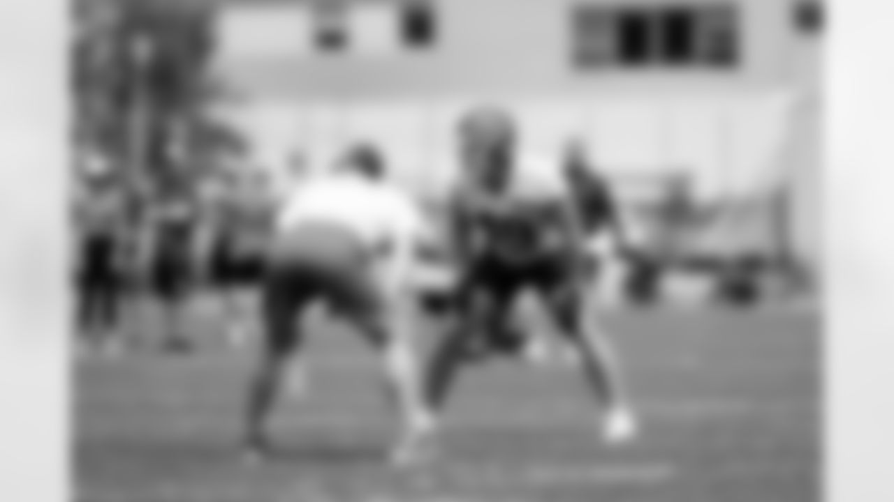Linebacker Carson Schwesinger (49) during the fourth day of OTAs at CrossCountry Mortgage Campus on June 3, 2025.