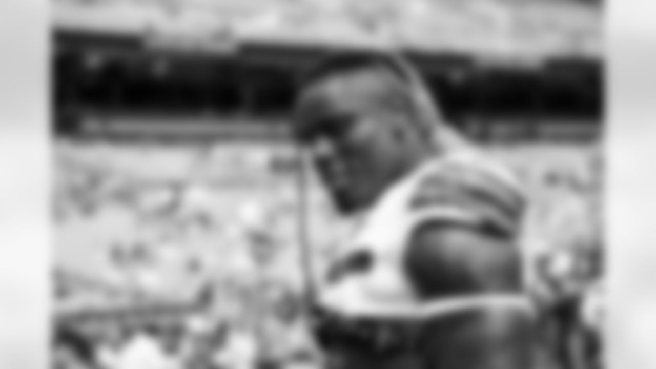 Tight end David Njoku (85) before a preseason NFL football game between the Los Angeles Rams and Cleveland Browns on August 23, 2025 at Huntington Bank Field.
