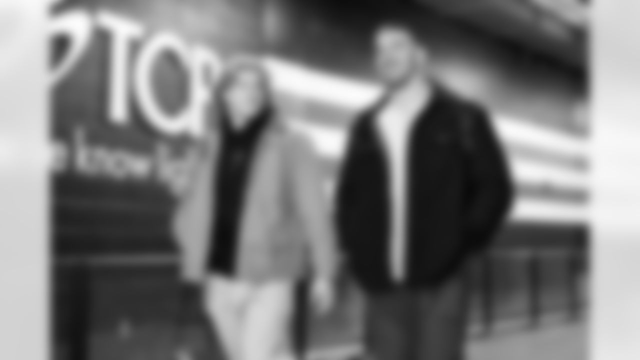 Linebacker Carson Schwesinger (49) and Tight end Blake Whiteheart (86) before a NFL football game between the Pittsburgh Steelers and Cleveland Browns on December 28, 2025 at Huntington Bank Field.