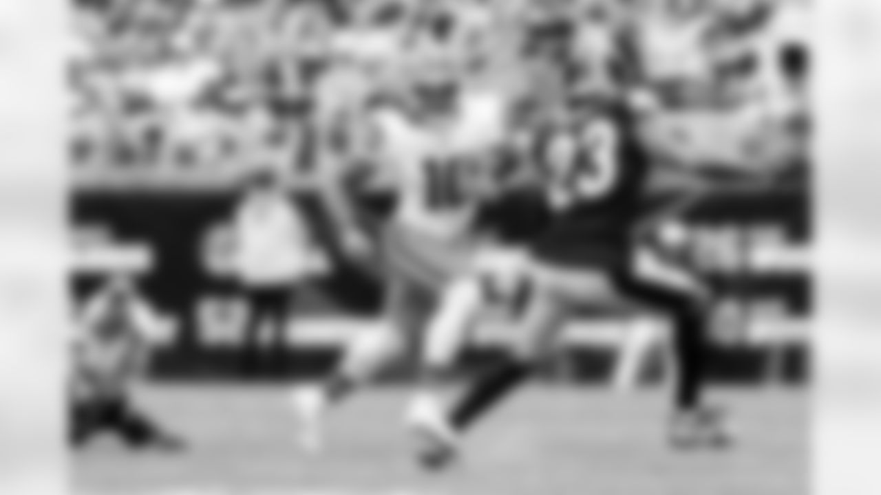 Running back Quinshon Judkins (10) during a NFL football game between the Cleveland Browns and Pittsburgh Steelers on October 12, 2025 at Acrisure Stadium.