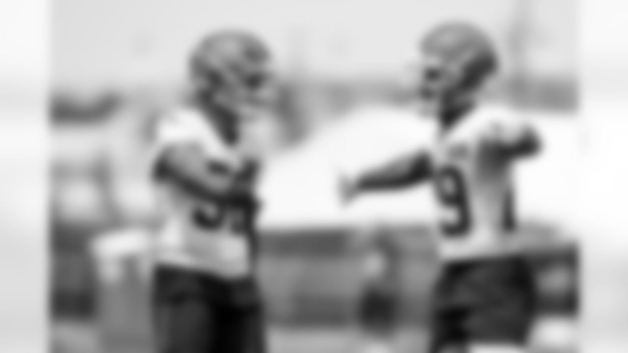 Linebacker Jordan Hicks (58) during the fourth day of OTAs at CrossCountry Mortgage Campus on June 3, 2025.