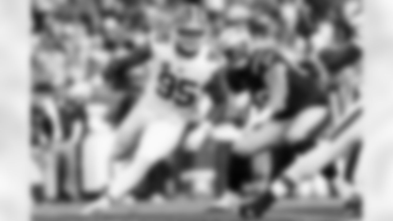 Defensive end Myles Garrett (95) during a NFL football game between the Cleveland Browns and New England Patriots on October 26, 2025 at Gillette Stadium. The Browns lost 13-32.